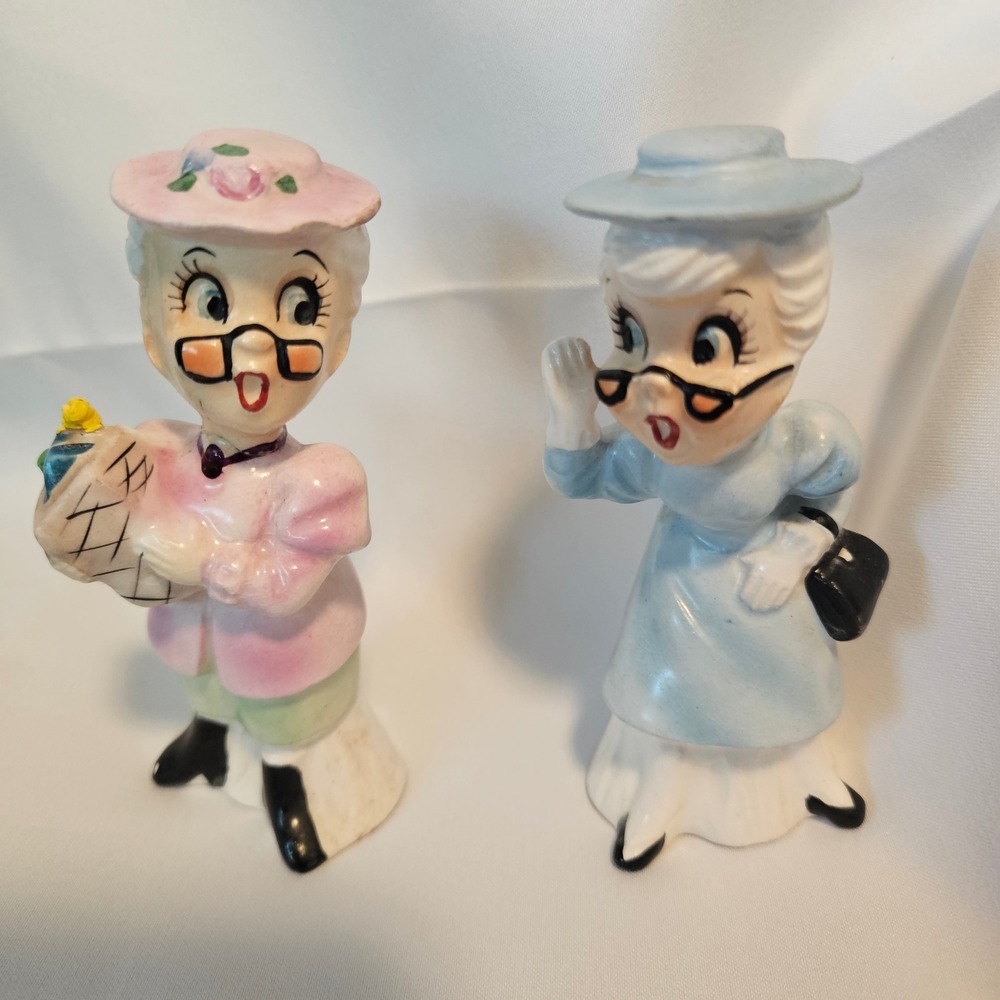 Enesco Busy Betty Salt and Pepper Shakers Japan